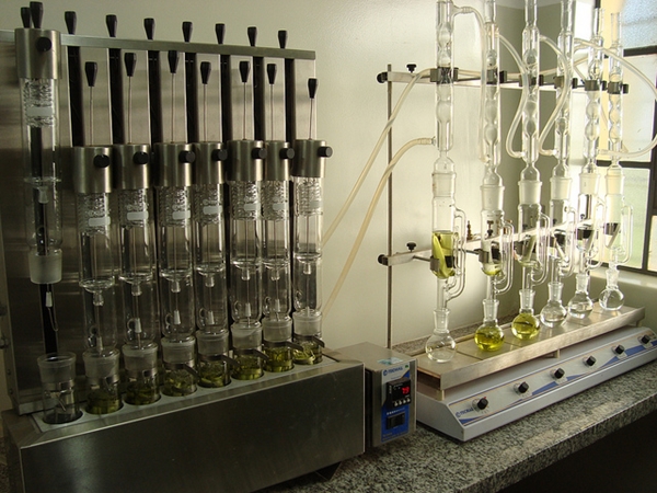 Laboratório de nutrientes presentes em empresas que desenvolvem produtos para nutrição animal - Foto Flickr @Agriculturasp